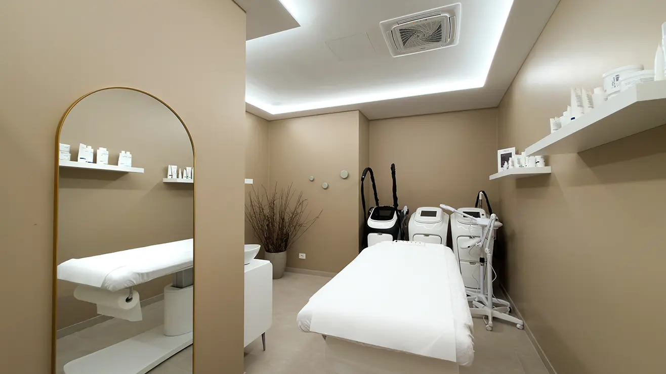 Interni centro estetico Age Beauty Lab Crema