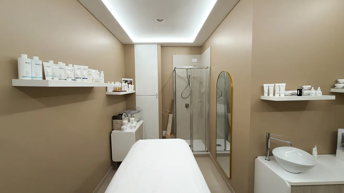 Interni centro estetico Age Beauty Lab Crema