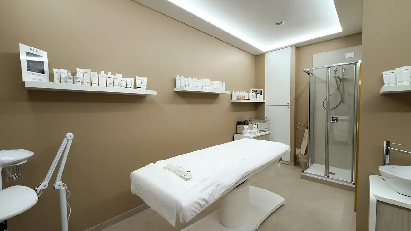 Interni centro estetico Age Beauty Lab Crema